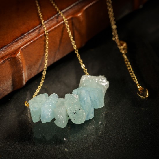 海蓝宝原石吊坠 Aquamarine Original Stone Pendant