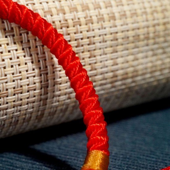 开运红绳 Lucky Red Rope