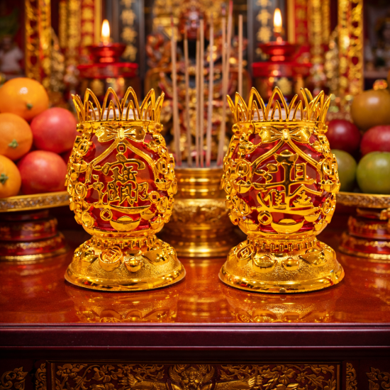 招财旺来对烛 WEALTH AND PROSPERITY CANDLE