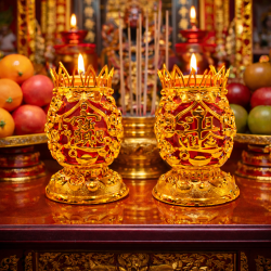 招财旺来对烛 WEALTH AND PROSPERITY CANDLE