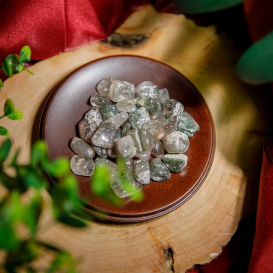 消磁碎水晶：绿发晶 Tumbled Green Rutilated Quartz