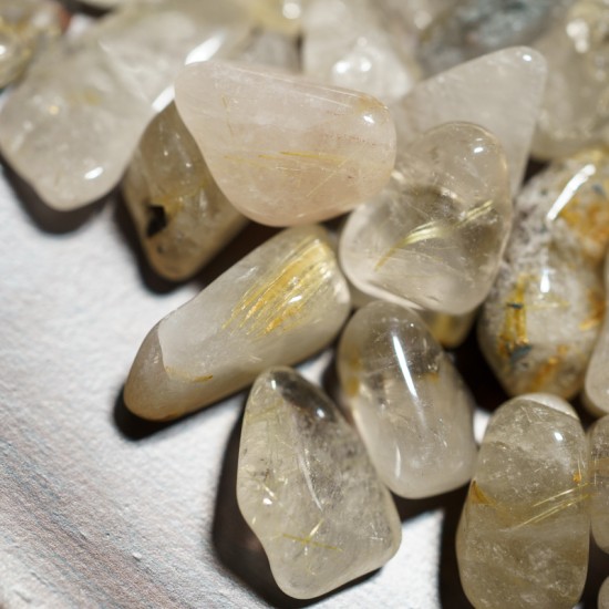 消磁碎水晶：钛金 Tumbled Yellow Rutilated Quartz