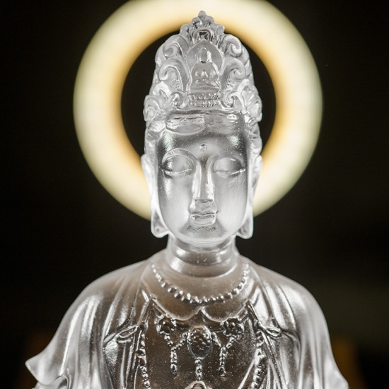 古法琉璃观音 Avalokitesvara Clear Statue (Ancient Glazed Glass)