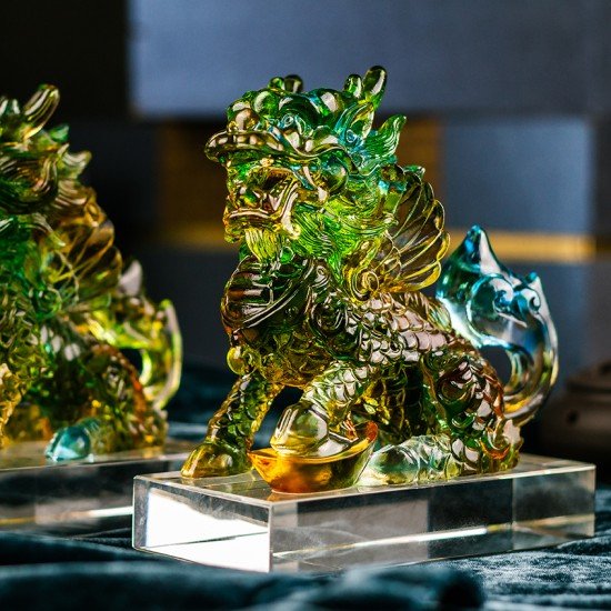 古法琉璃麒麟 (绿色) Ancient Glazed Glass Kirin (Green)