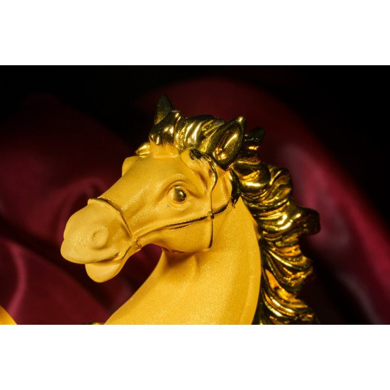 招财宝马（沙金） Wealthy Horse Statue (Golden Sanded)