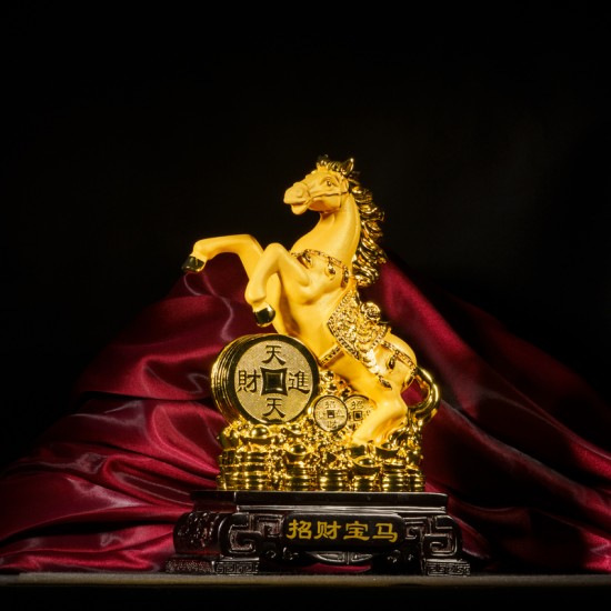 招财宝马（沙金） Wealthy Horse Statue (Golden Sanded)