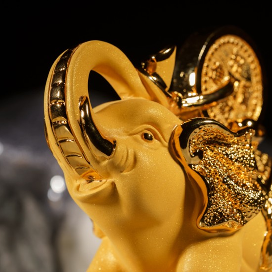 招财纳财象  Elephant of Hook and Gather Wealth (Golden Sanded)