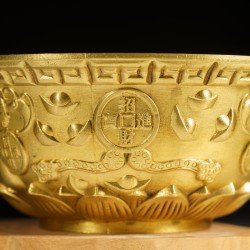 福海黄金聚宝盆 （小） Fuhai Golden Treasure Bowl (Small)