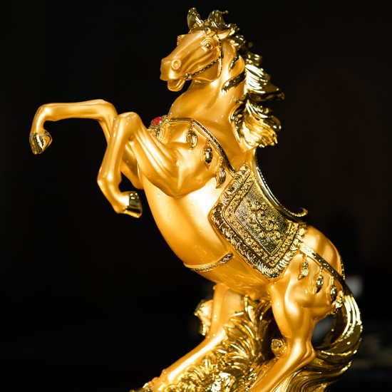 马到成功 (镀金)  Successful Arrival of Horse Statue (Golden Coating)